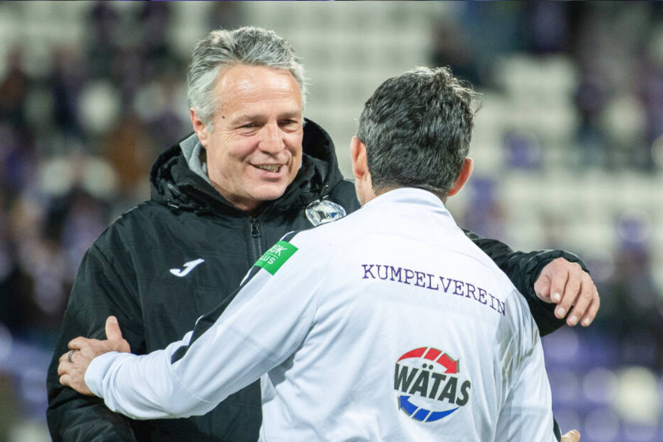 Die Trainer Uwe Neuhaus und Dirk Schuster waren beide nicht unzufrieden.