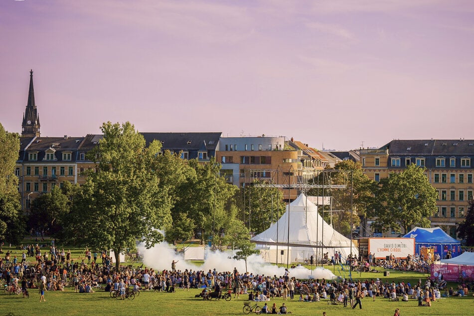 Das Zirkusfestival im Alaunpark zieht jedes Jahr Tausende Zuschauer an.