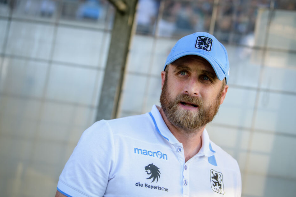 Trainer Daniel Bierofka (40) von 1860 München hat sein Amt niedergelegt.