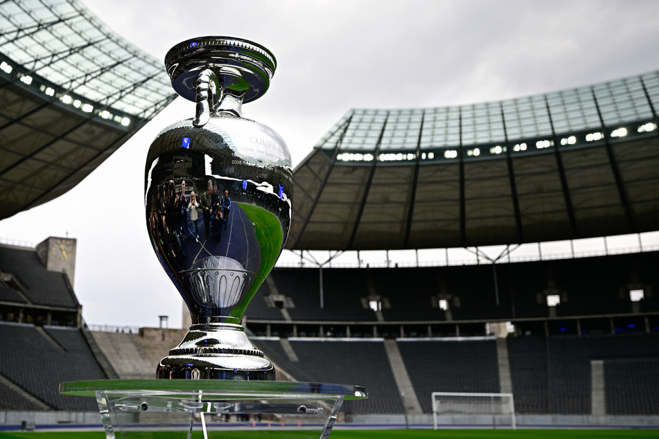 Am 14. Juli geht es im Berliner Olympiastadion um den EM-Pokal. Jetzt können die Anhänger noch einmal auf Tickets hoffen.