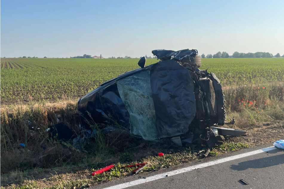 Auto überschlägt Sich Mehrfach: Fahrer Hat Schutzengel An Board