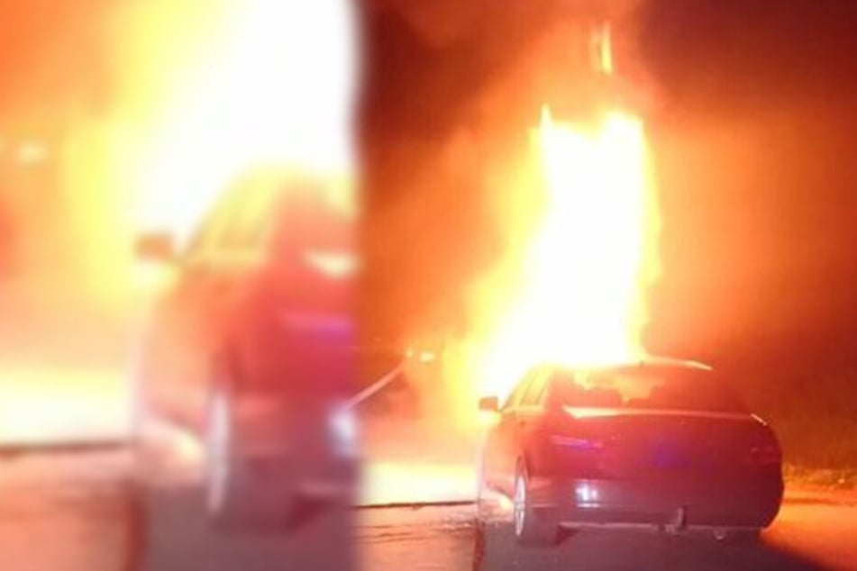 Die Flammen schlugen meterhoch aus dem Mercedes, das Auto war nicht mehr zu retten.