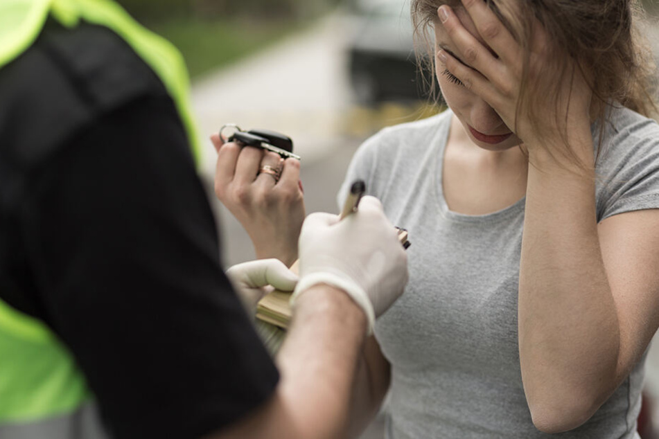 Die Beamtin war von der Polizei kontrolliert worden. (Symbolbild)