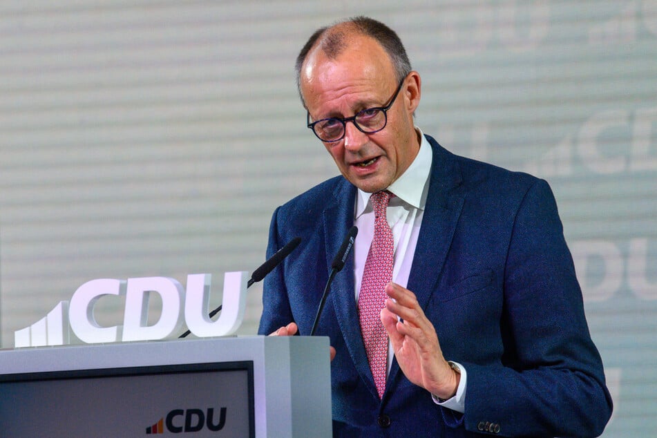 Bundeskanzler Friedrich Merz (70, CDU) spricht auf dem Landesparteitag der CDU Sachsen-Anhalt.