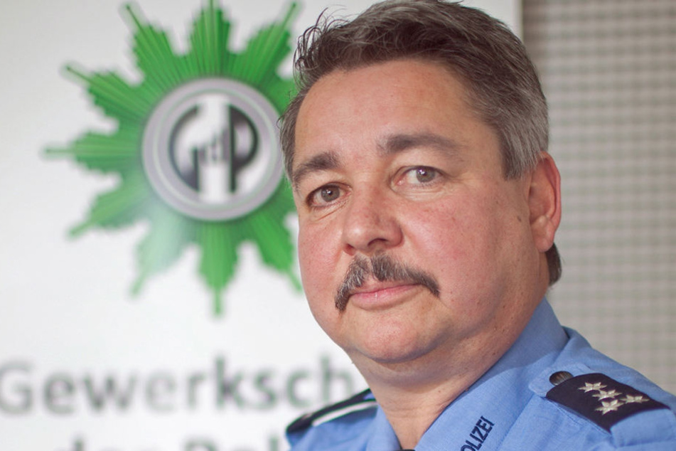 Hagen Husgen, Chef der Gewerkschaft der Polizei (GdP), findet die längere Dienstzeit gut.