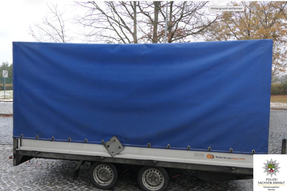 Aus diesem Anhänger wurde die Munition gestohlen.