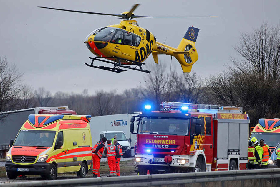 Auch ein Rettungshubschrauber wurde zum Unfallort gerufen.