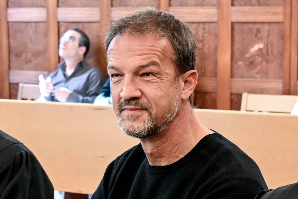 Fredi Bobic (54) hat den Rechtsstreit gegen Hertha BSC gewonnen.