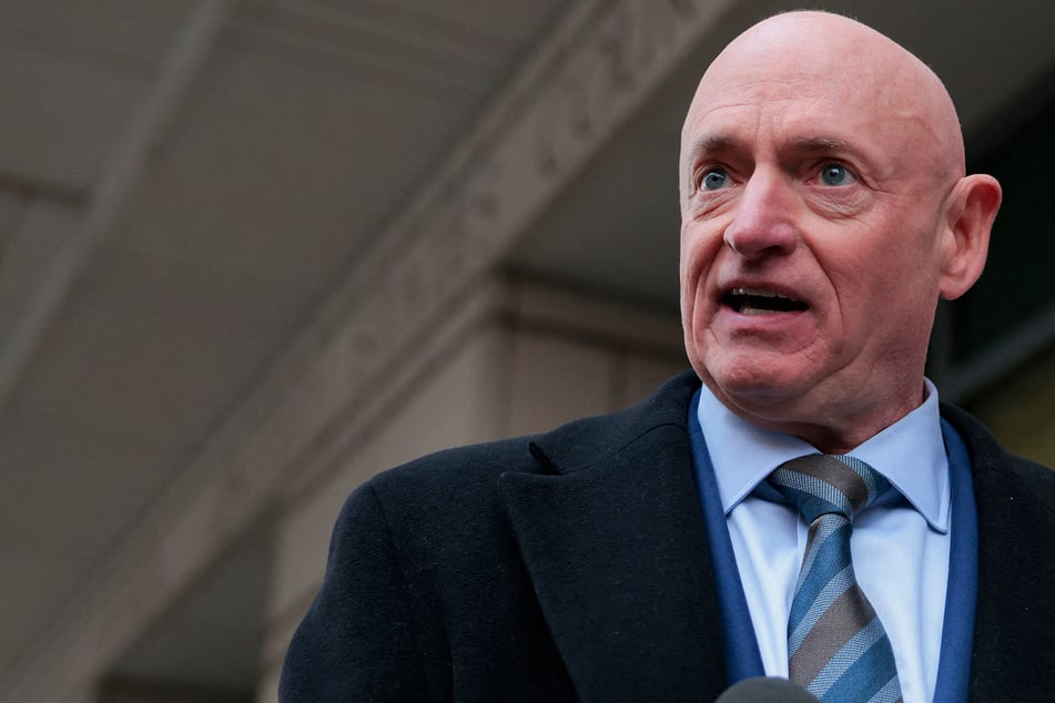 A judge has temporarily blocked the Pentagon's efforts to punish Senator Mark Kelly over a video in which he urged military personnel to disobey illegal orders.