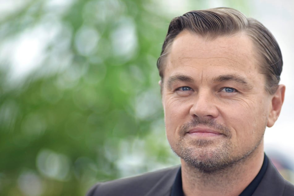 Leonardo DiCaprio beim Fummeln erwischt! Diese Frau geht bei ihm auf Tuchfühlung