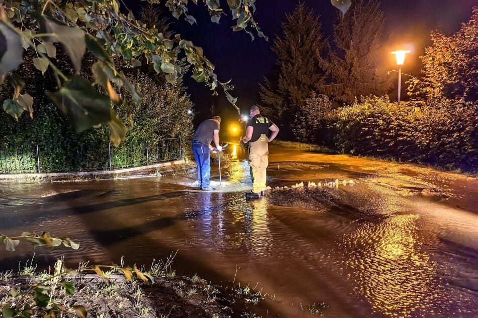 Die Wasserversorgung musste aufgrund des Einsatzes zeitweise unterbrochen werden.