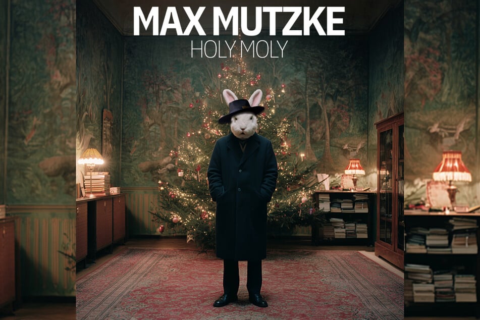 Am 28. November 2025 erschien Max Mutzkes "Holy Moly": "Dieses Jahr habe ich mir gesagt: Ich darf mir nicht mehr zu schade sein, echte Weihnachtssongs zu schreiben", so der Sänger gegenüber TAG24.