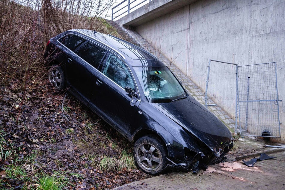 Der Audi-Fahrer wurde infolge des Unfalls verletzt.