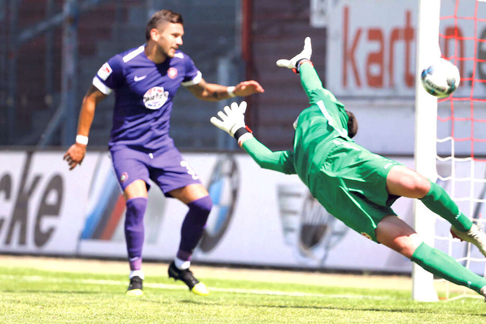 Da schlägt es ein! Das dritte Tor für Aue erzielt Nico Seifert (nicht im Bild).
