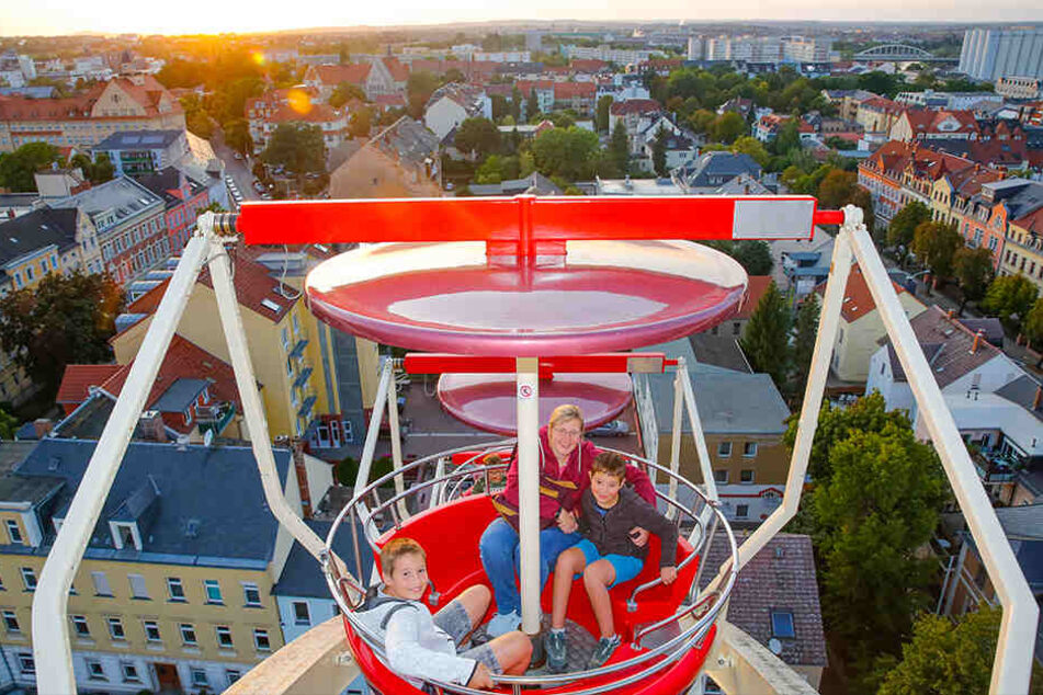 Ganz schöne Aussicht... hoch oben vom Riesenrad.