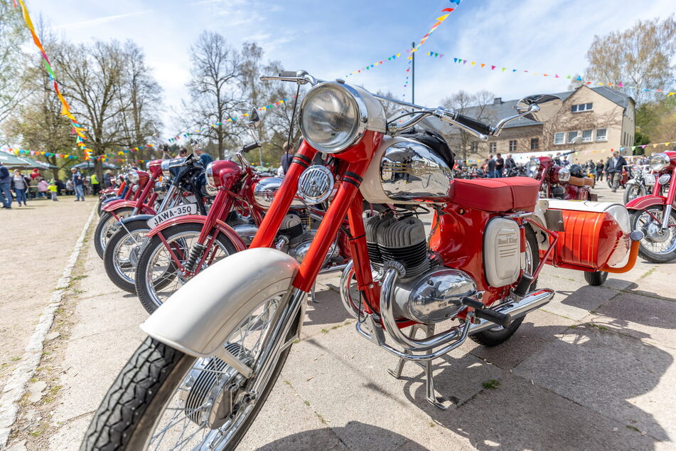 Am Fahrzeugmuseum in Chemnitz findet ein Jawa-Treffen statt.