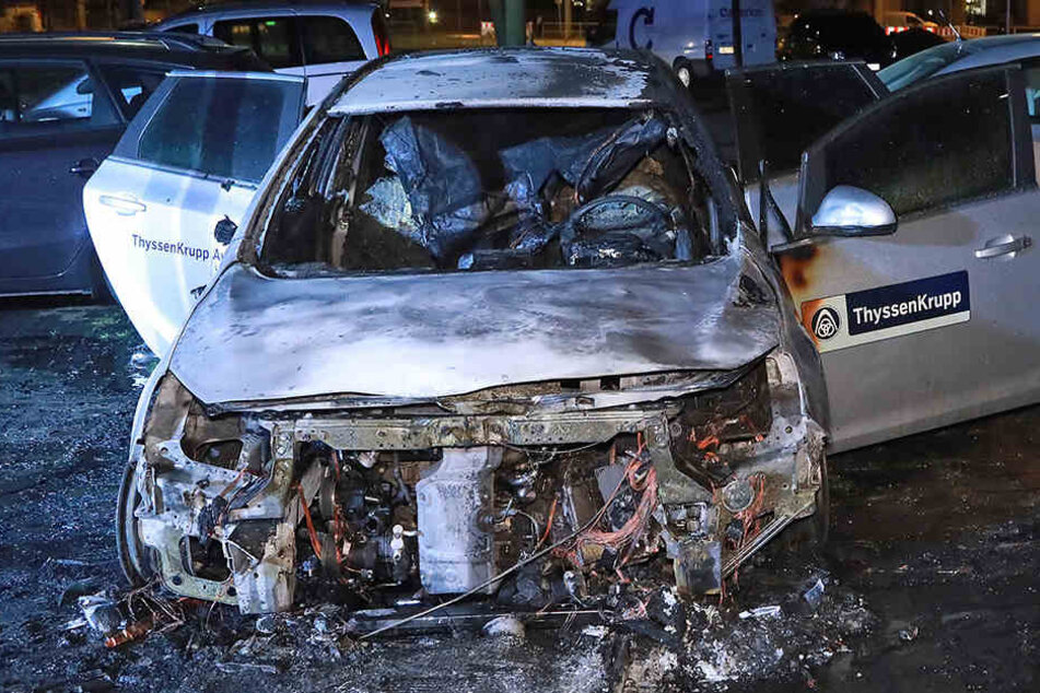 Politische Attacke? Brandanschlag auf Auto in Dresden