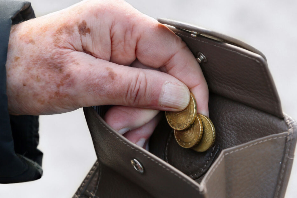 Kein Geld trotz Arbeit; ein Schicksal das in Bayern auf immer mehr Menschen zutrifft. (Symbolbild)