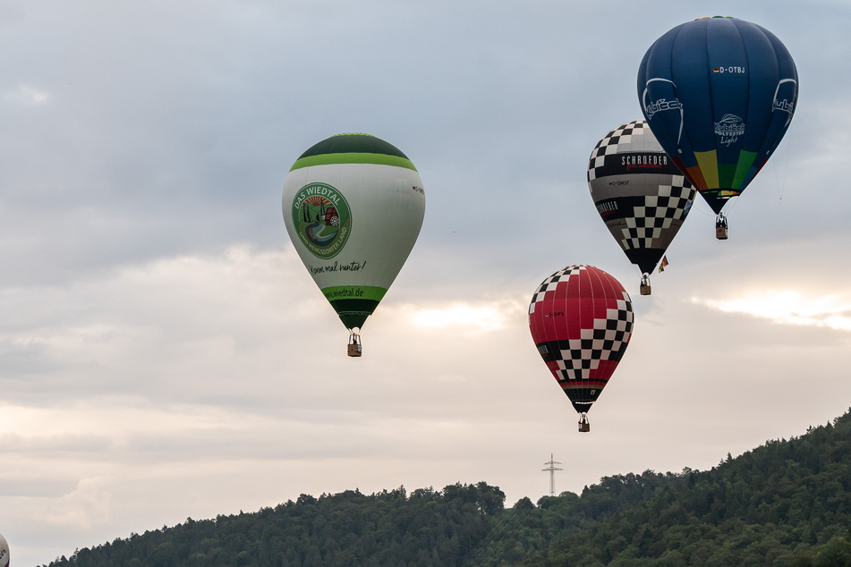 Bewegter Himmel: Heißluftballon-Piloten fliegen um die Wette