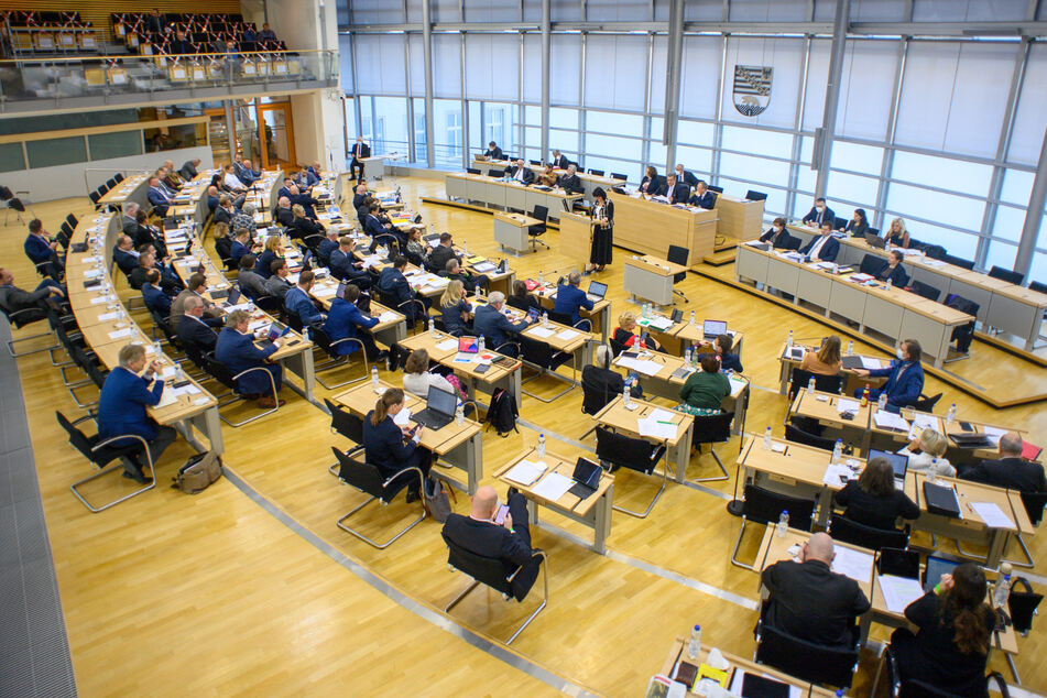 Die Grünen im Landtag Sachsen-Anhalt forderten, dass sich die Landesregierung beim Bund für eine allgemeine Impfpflicht einsetzen soll. (Symbolbild)