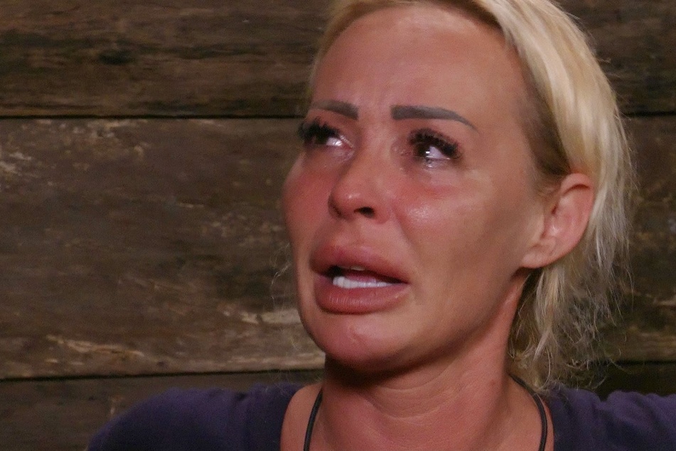 Am zweiten Tag hatte Cora Schumacher im Dschungel bittere Tränen vergossen, als sie unter anderem über das zerrüttete Verhältnis zu Sohn David sprach.