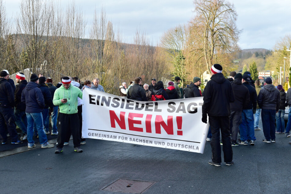 Im Januar 2016 protestierten viele Anwohner gegen den Einzug der ersten 40 Flüchtlinge in die Erstunterkunft in Einsiedel.