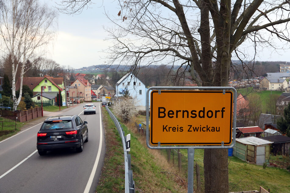 In Bernsdorf sind bereits 34 Menschen an COVID-19 erkrankt.