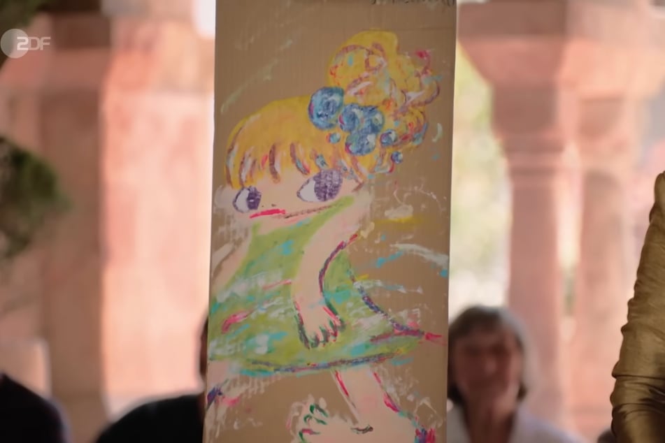 Das Manga-artige Mädchen mit den Fingern im Kawaii-Stil wurde einst von der japanischen Künstlerin Ayako Rokkaku gemalt.