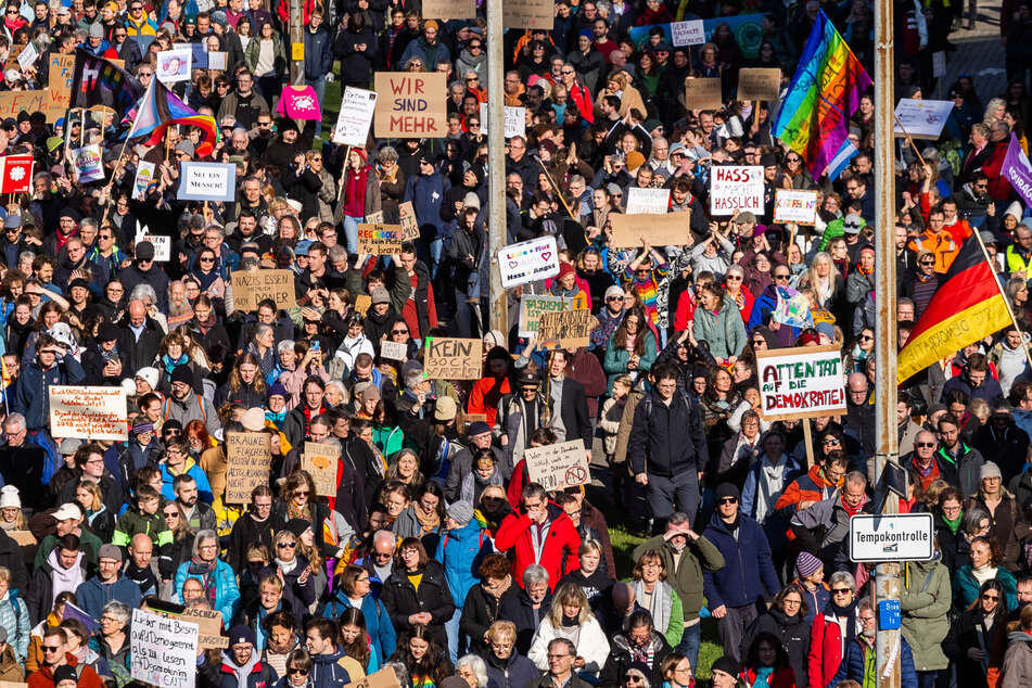 Vor der Europawahl geht's auf die Straße: Freiburger Demo-Sommer startet!