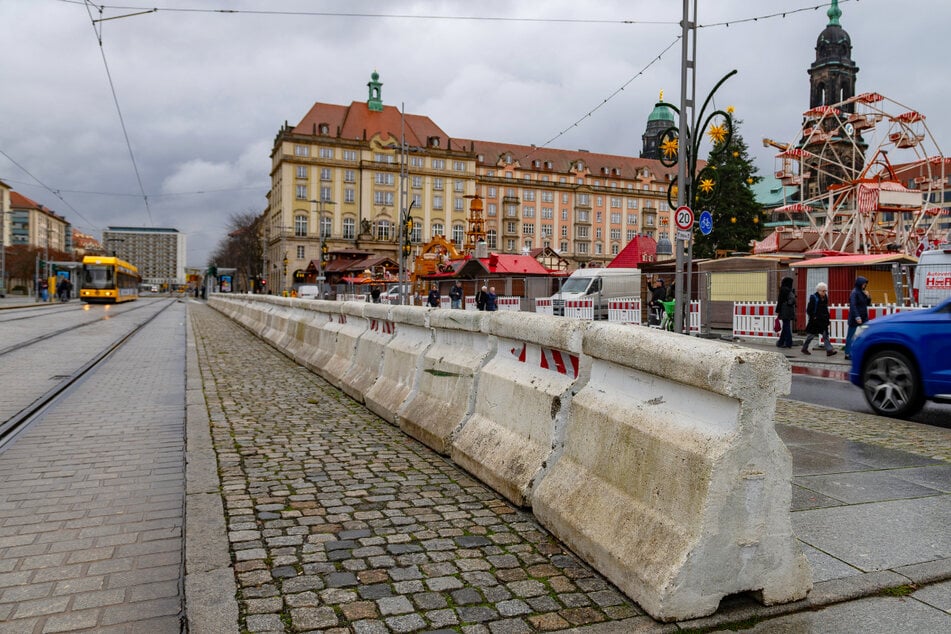 Dresden: Aufbau der Terrorsperren sorgt für Behinderungen