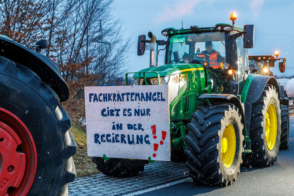 Spontan-Blockade der Bauern in Sachsen: Logistiker und Netto-Lager betroffen!