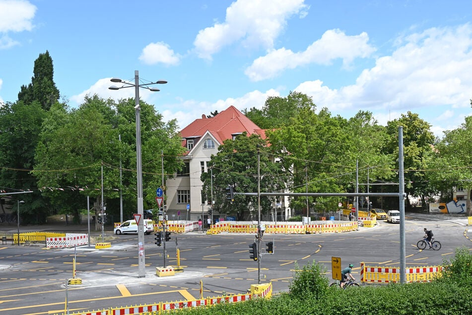 Der Verkehr darf wieder durch den Knoten Prager Straße/An der Tabaksmühle rollen.