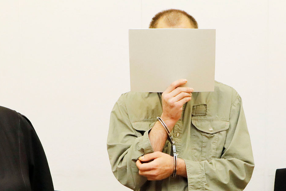 Sylvio S. (30) am Dienstag vorm Chemnitzer Landgericht.