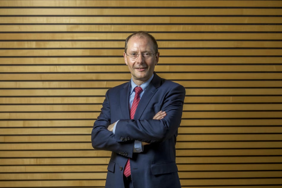 Sachsens Innenminister Markus Ulbig (CDU, 52) plädiert für mehr Videoüberwachung.