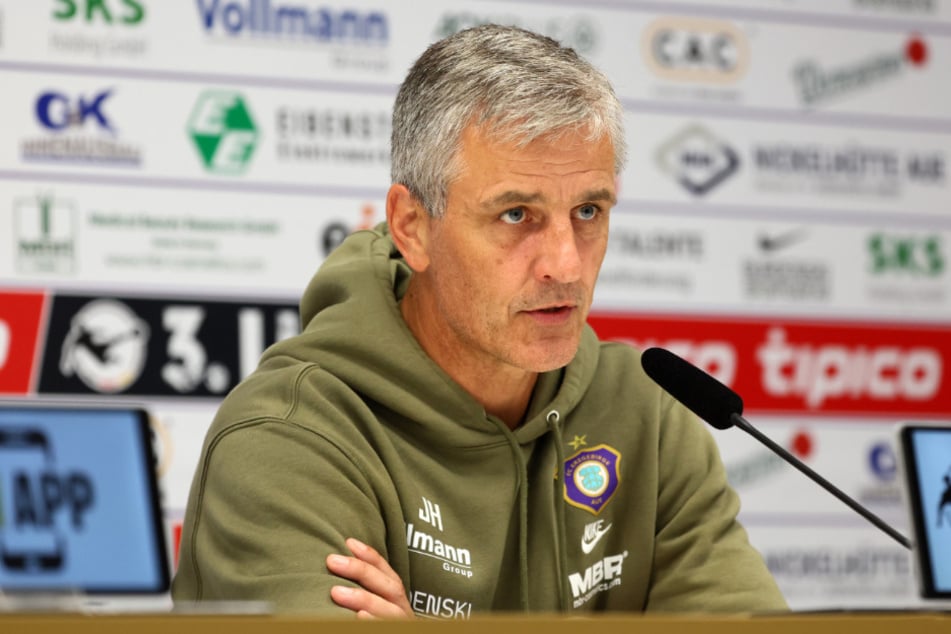 FCE-Coach Jens Härtel (56) machte zur Pressekonferenz eine klare Ansage.