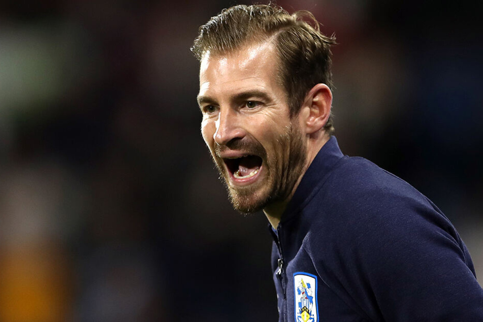 Jan Siewert trainiert nicht länger den englischen Zweitligisten Huddersfield Town.