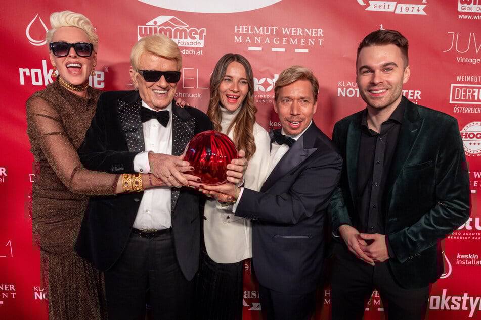 Dresden: Zwei Sachsen mittendrin: Umjubelte Heino-Premiere im Filmtheater