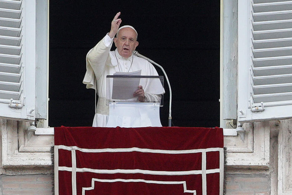 Der Papst kann mit Prostitution 0,0 anfangen, verurteilt sie aufs Schärfste.