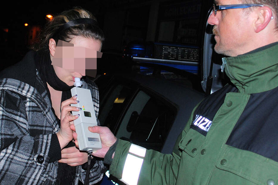 Ihr Alkoholwert ergab letztlich unglaubliche 3,2 Promille. (Symbolbild)