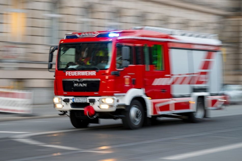 Die Feuerwehr war zwei Stunden damit beschäftigt, den Brand zu löschen. (Symbolfoto)