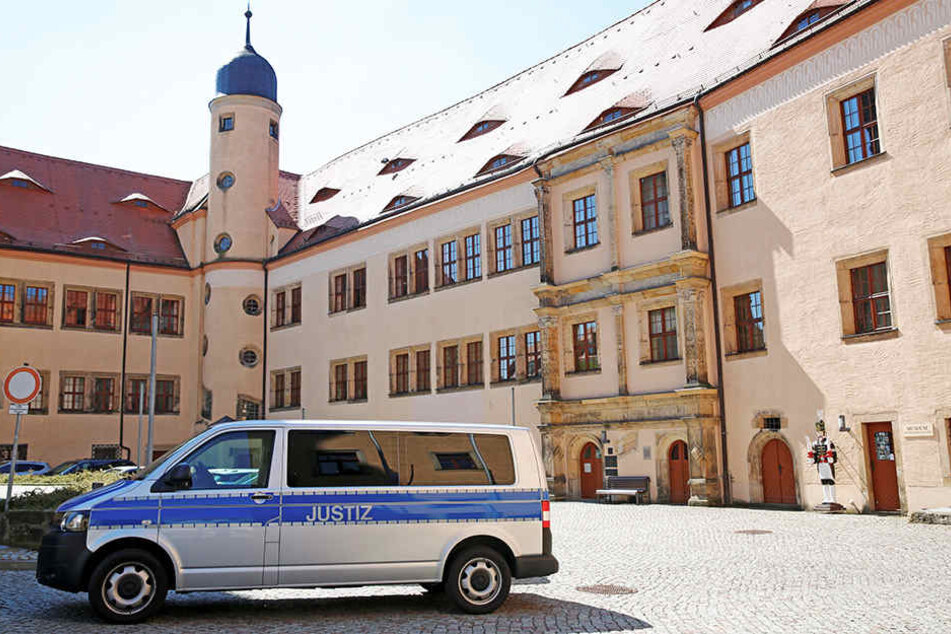 Karin L. (19) gestand ihr Lüge im Amtsgericht Dippoldiswalde ein und wurde verurteilt.