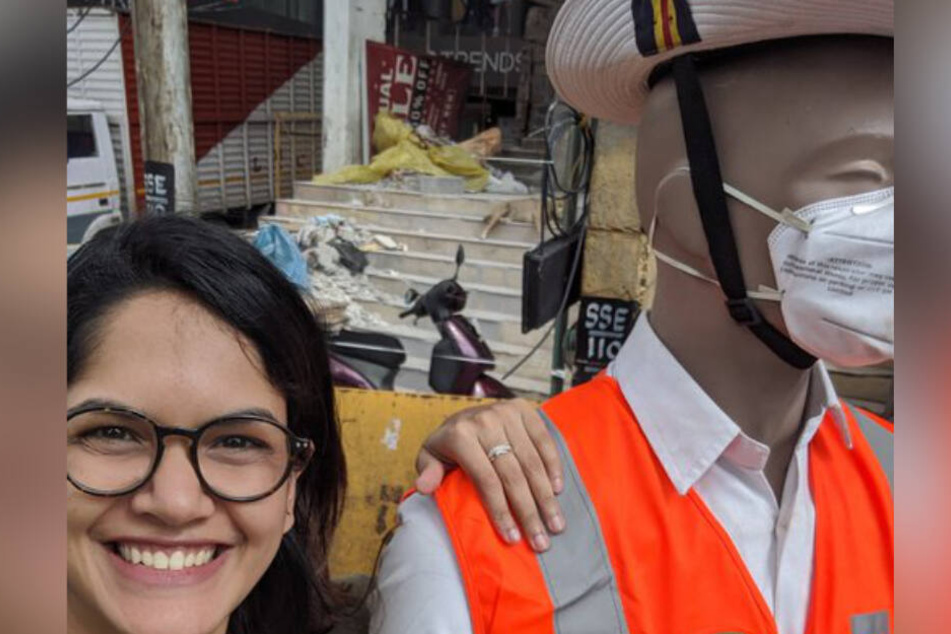 In Bangalore werden jetzt Schaufensterpuppen eingesetzt, um den Verkehr zu regeln.