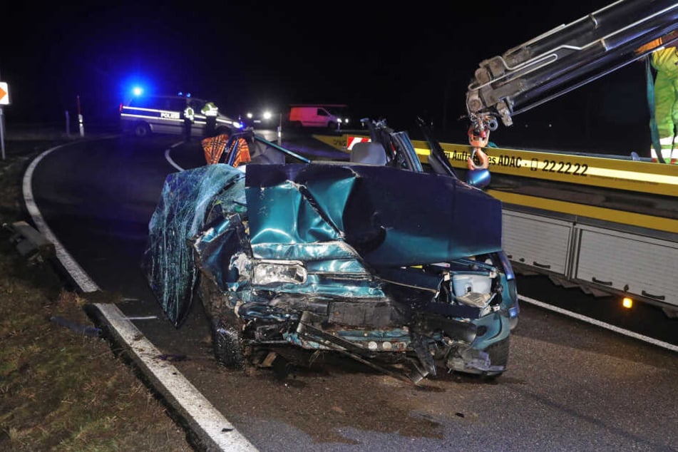 Auf der B171 kam es am späten Donnerstagabend zu einem tödlichen Unfall.
