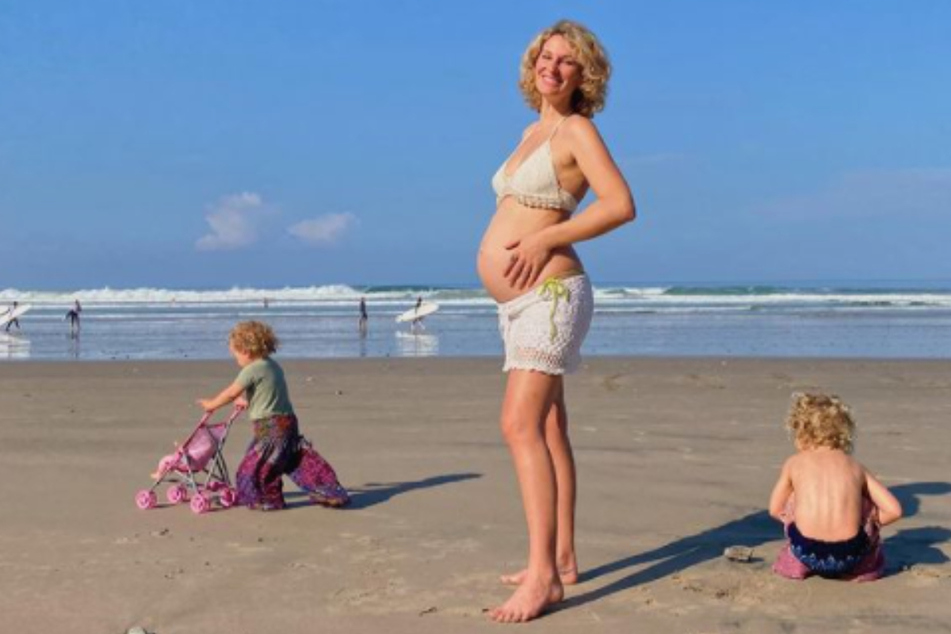 Janni Hönscheid lässt Fans wissen: Bekommt auch Baby Nummer drei einen besonderen Namen?