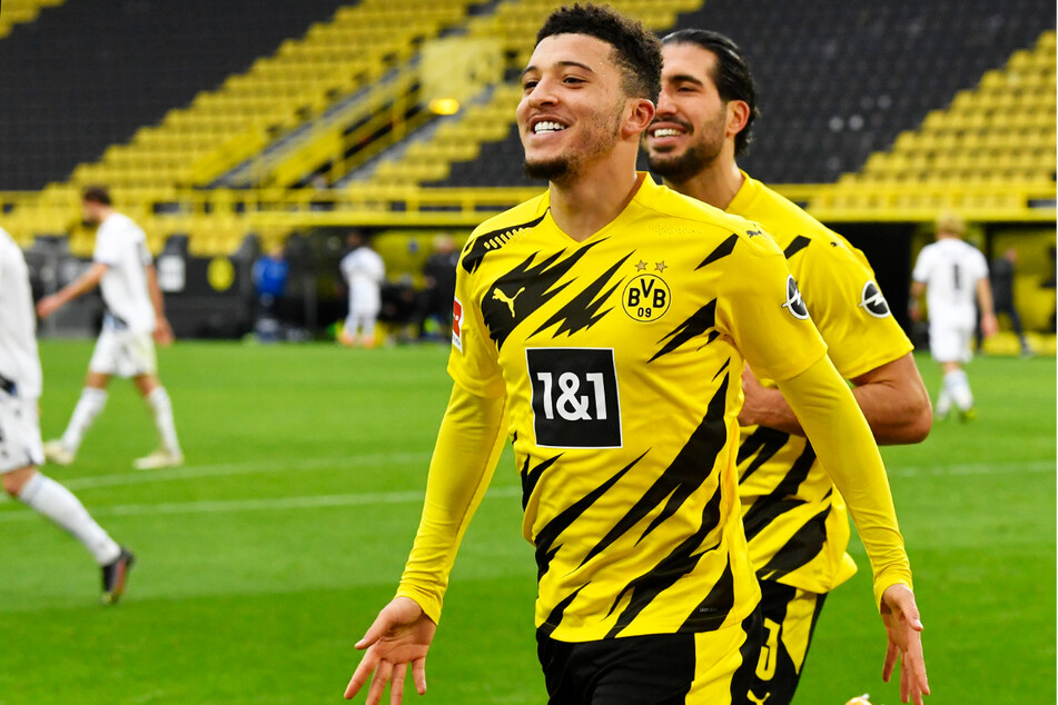 Freude bei Jadon Sancho (vorne): Der BVB-Angreifer entschied die Partie mit seinem Tor zum 2:0.