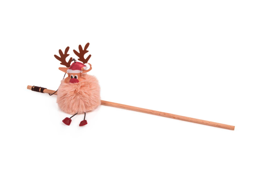 Die Spielangel mit dem Rentier Rudolph ist ein niedliches Weihnachtsgeschenk für Katzen, mit dem Du sie am Weihnachtsfest richtig auspowern kannst.
