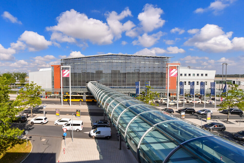 Der Dresdner Flughafen ist bei Passagieren beliebt. Das zeigen die Google-Bewertungen.