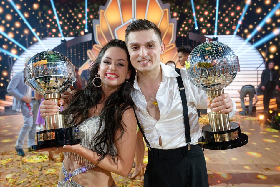 Malika Dzumaev (32) und Zsolt Sándor Cseke (36) schwingen auch dieses Jahr bei "Let's Dance" das Tanzbein. (Archivfoto)