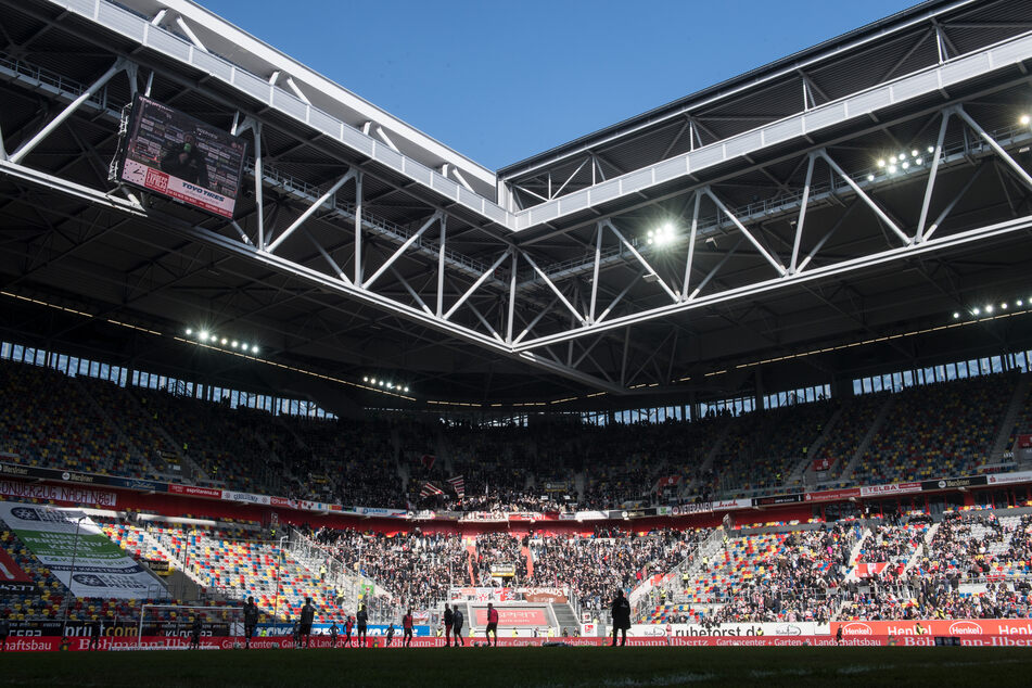 Im Düsseldorfer Fußballstadion wird in wenigen Tage das NRW-Kabinett mit Gesundheitsminister Jens Spahn tagen.