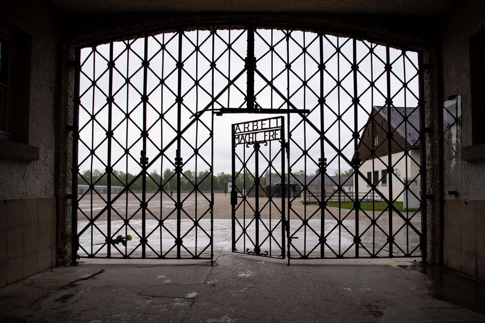 Das Tor zum Dachauer KZ mit der zynischen Aufschrift "Arbeit macht frei" wurde 2014 gestohlen.